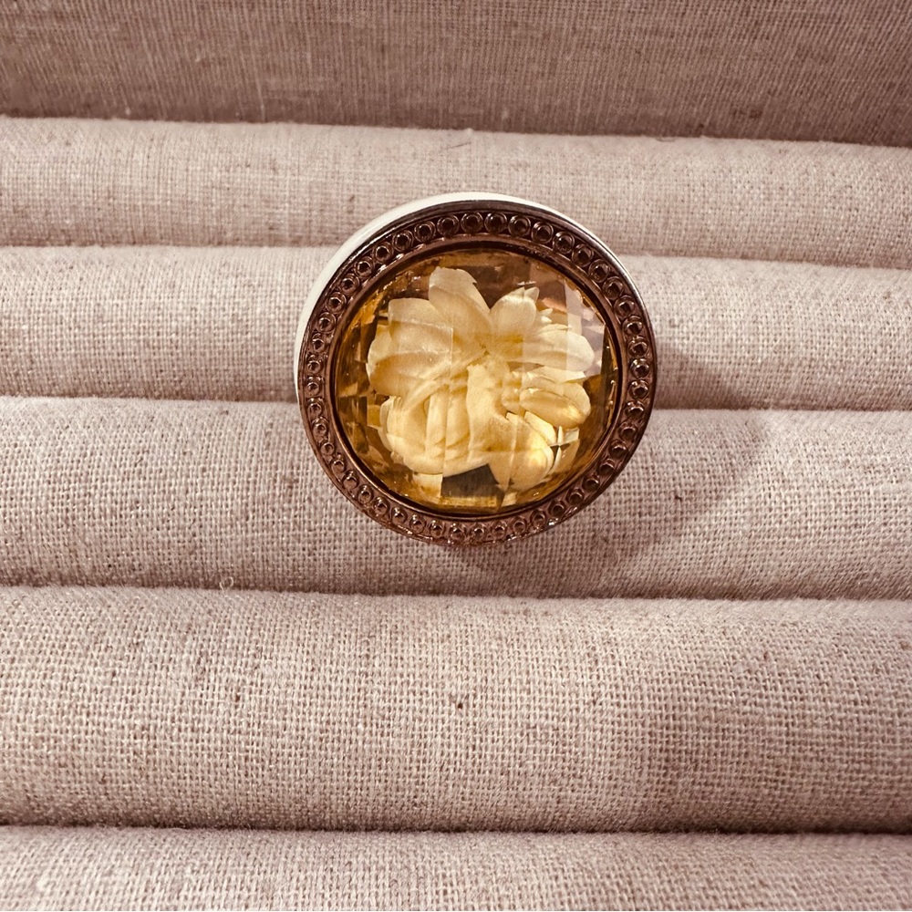Bp | Ring | Floral Ring in Ivory